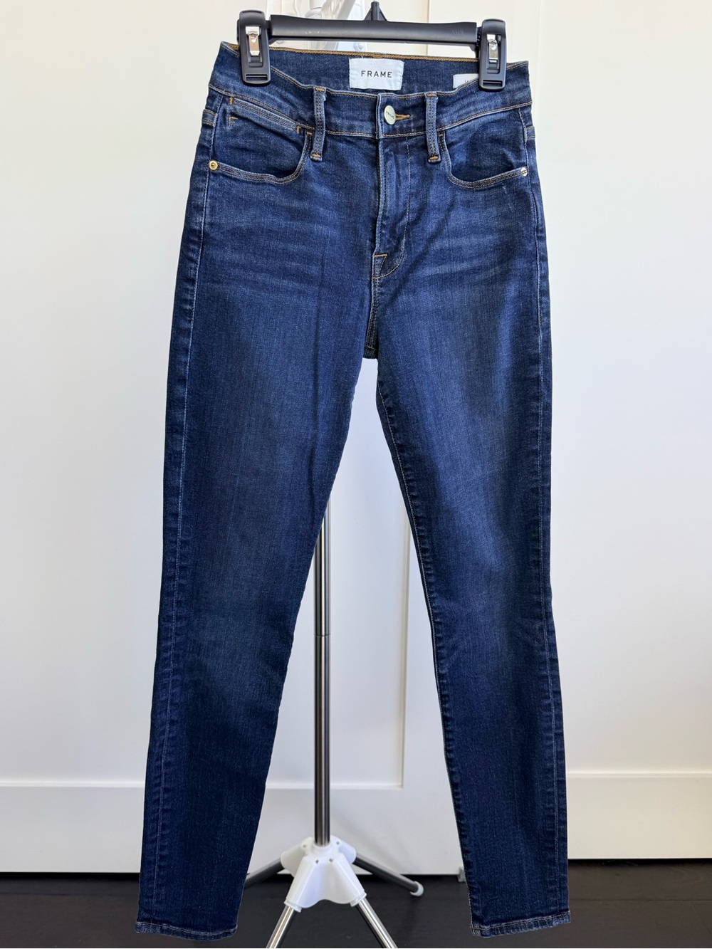 Frame Skinny Jeans in Deep Indigo